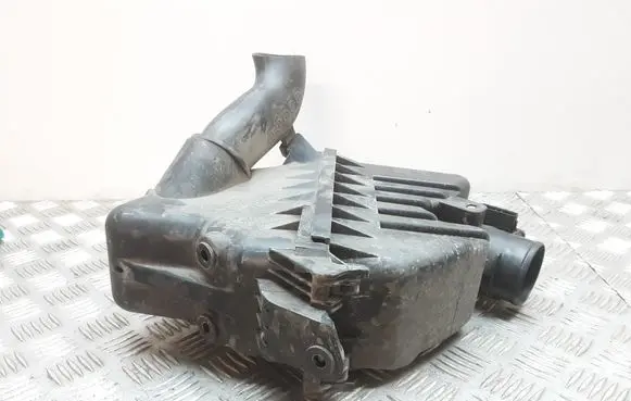 Toyota Yaris Air filter box cover 1770533050 1770133110