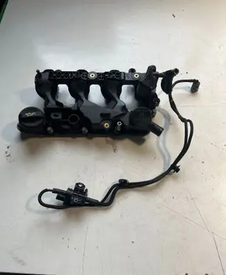 Opel Astra L Intake manifold P1001845