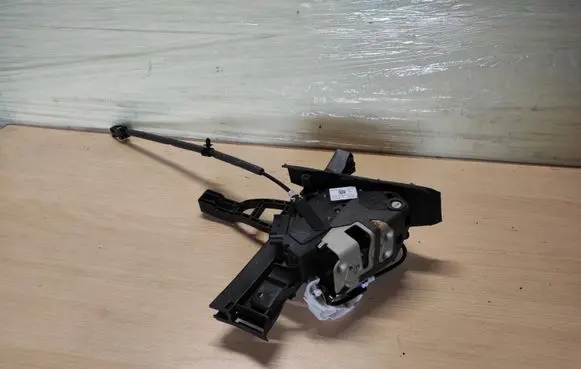 Ford Focus Rear door lock BM5AA26412AG