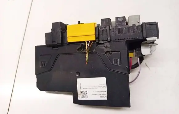 Mercedes-Benz C AMG W204 Fuse box set 2049001202 2045459032