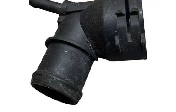 Volkswagen PASSAT B6 Engine coolant pipe/hose 3C0122291D