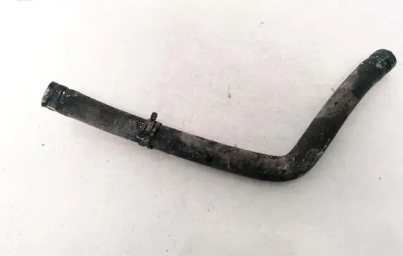 Volkswagen PASSAT B5.5 Engine coolant pipe/hose