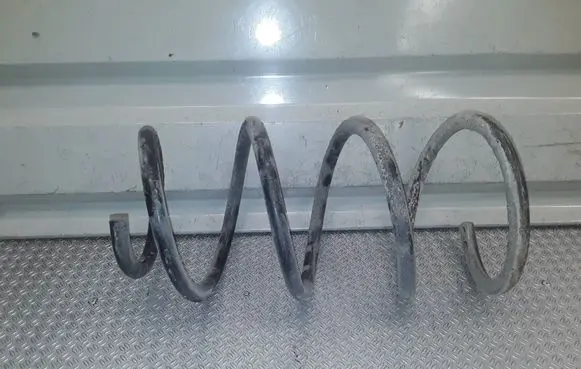 Toyota Avensis T250 Front coil spring 