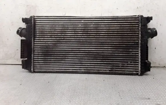 Opel Zafira C Intercooler radiator