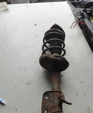 Mercedes-Benz E W211 Front shock absorber with coil spring 033102A130