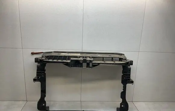 Volkswagen Tiguan Radiator support slam panel 701010690B