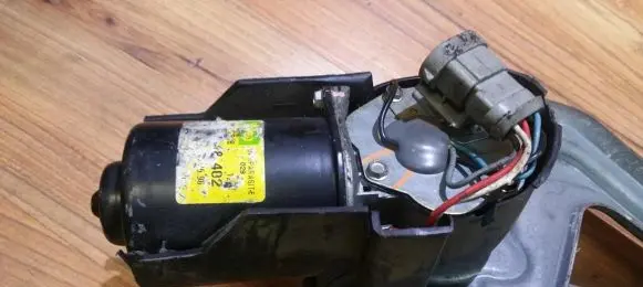 Renault Megane I Wiper motor ZA4U1G