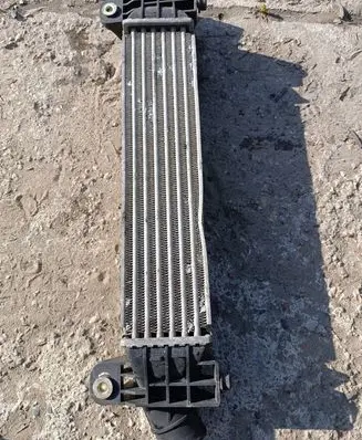Ford Mondeo Mk III Intercooler radiator 868963A