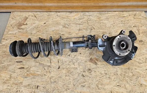 Suzuki SX4 S-Cross Front wheel hub spindle knuckle 4160163T00