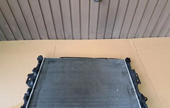 Volvo V60 Coolant radiator 31368082 36002414