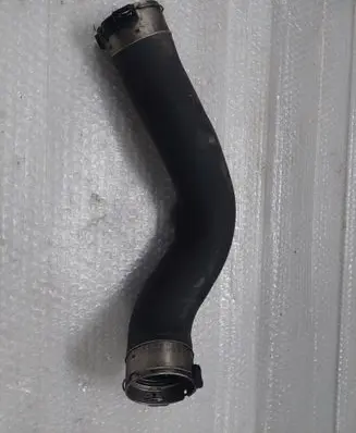 BMW 5 F10 F11 Intercooler pipe mounting bracket 574140