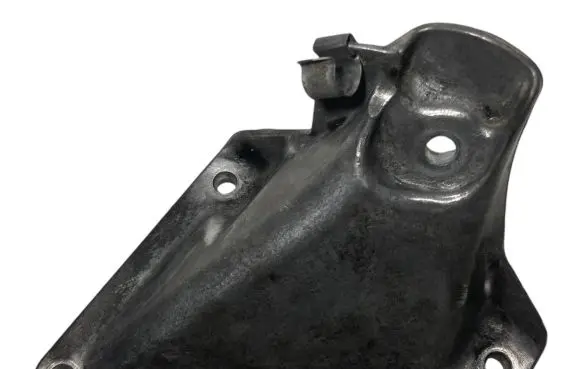 BMW 5 E60 E61 Engine mounting bracket 6761149 22116761149