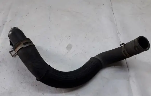 Toyota Avensis T270 Engine coolant pipe/hose