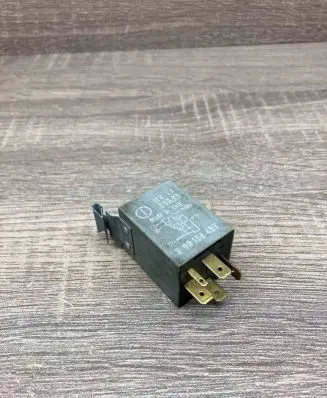 Opel Kadett E Other relay 90158457