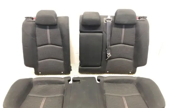 Mazda 3 II Second row seats 