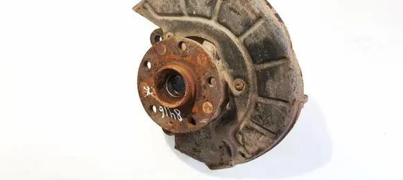 Front wheel hub