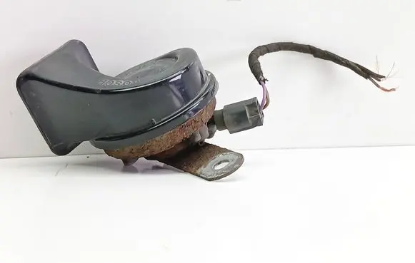BMW 5 E39 Horn signal 703881157