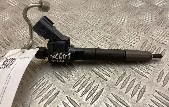 Volvo XC60 Fuel injector 31405404