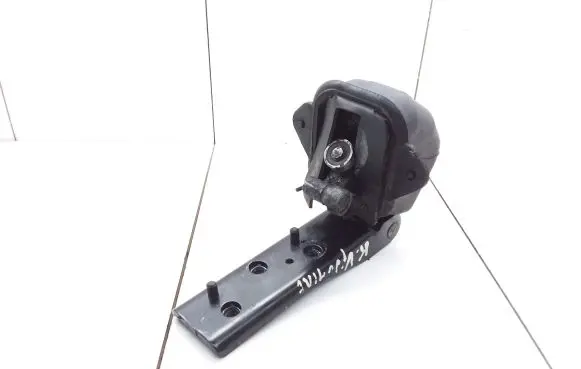 Renault Master III Sliding door middle roller runner 8200661122G