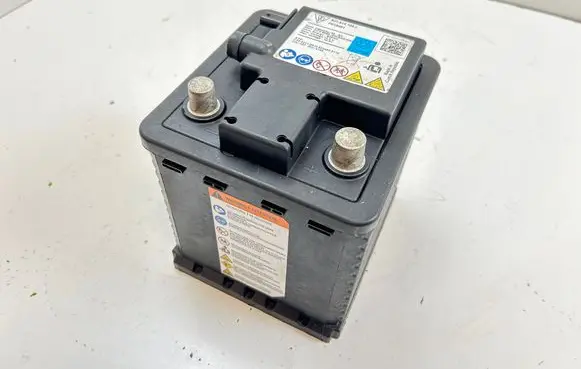 Porsche Taycan 9J1 Car battery 9J1915105L P019481