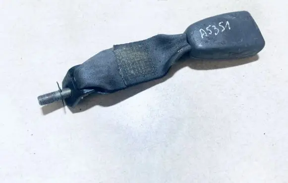 Mitsubishi Space Star Rear seatbelt buckle 319102
