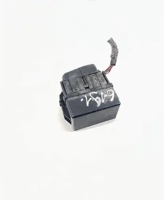Jeep Compass Relay mounting block e434e