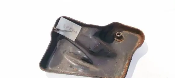 Volvo XC90 Engine mounting bracket 8634450
