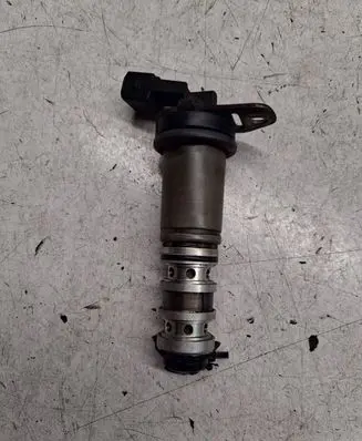 BMW 1 E81 E87 Camshaft vanos timing valve 11367561264 7561264 13150926