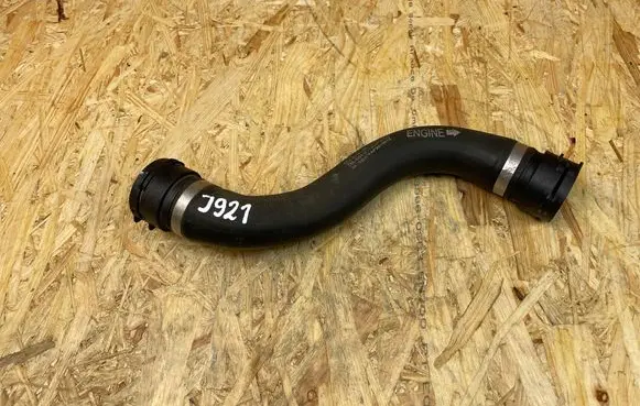 Mercedes-Benz C W205 Engine coolant pipe/hose A2055016384
