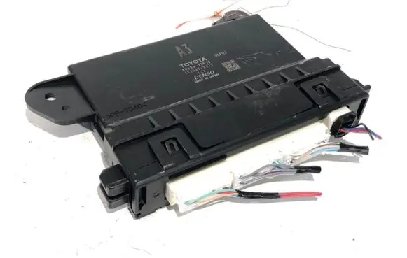 Toyota Camry VIII XV70 Other control units/modules 88650-33F30