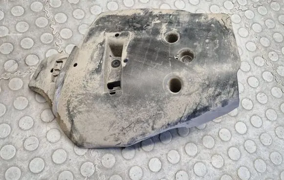 Rear underbody cover/under tray