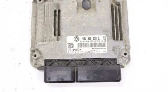 Skoda Yeti (5L) Engine control unit/module 03L906018QJ5786137