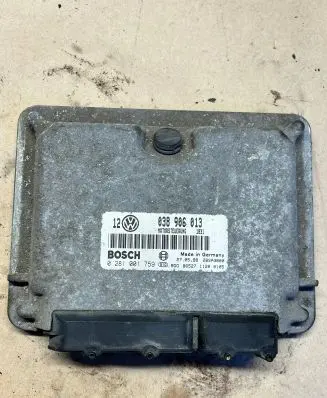 Volkswagen Golf IV Engine control unit/module 038906013 0281001759 28SA3600