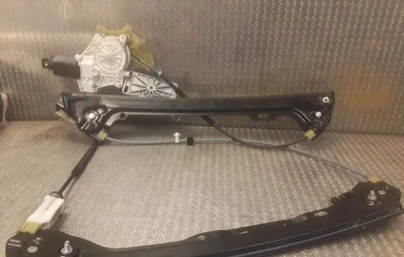 BMW 3 E92 E93 Front door electric window regulator
