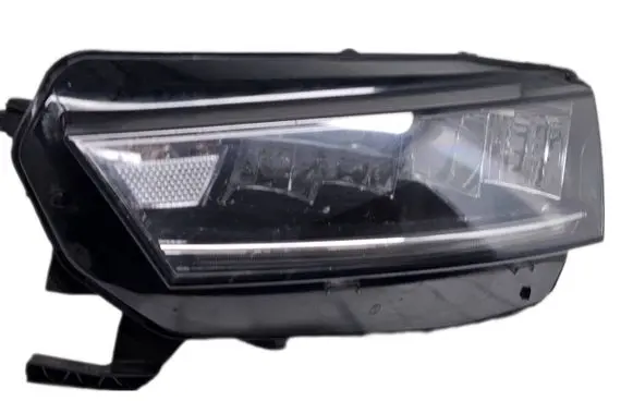 Skoda Octavia Mk4 Headlight/headlamp 5E4941015 LE18A6418