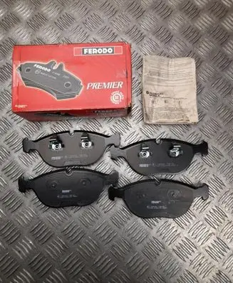 BMW 7 E38 Brake pads (rear) LP1002