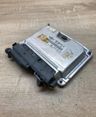 Volkswagen PASSAT B5.5 Engine control unit/module ECU 038906019KC 0281011204