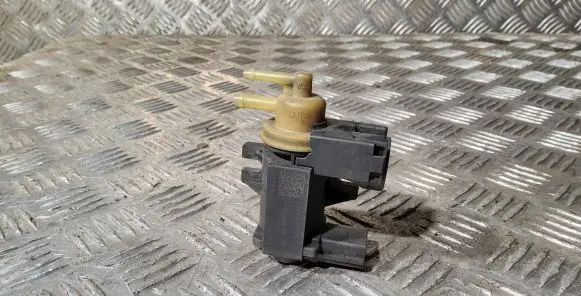 Audi A4 S4 B7 8E 8H Turbo solenoid valve 8K0906627 50080260 4010835A