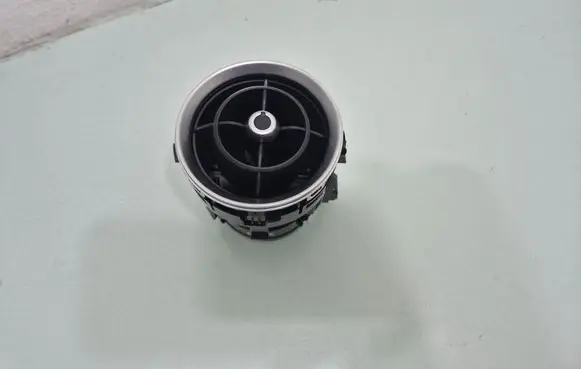 Alfa Romeo Giulia Dashboard side air vent grill/cover trim 1561101760