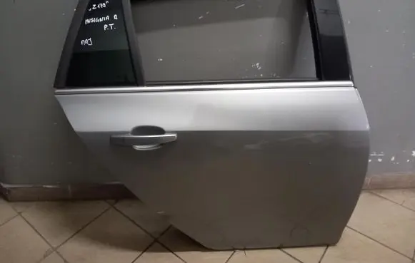 Opel Insignia A Rear door