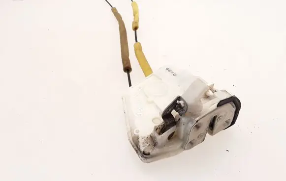 Mazda 2 Front door lock DF73 8H22C0449