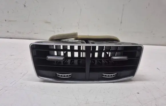 Audi A8 S8 D4 4H Rear air vent grill 4H0819203B