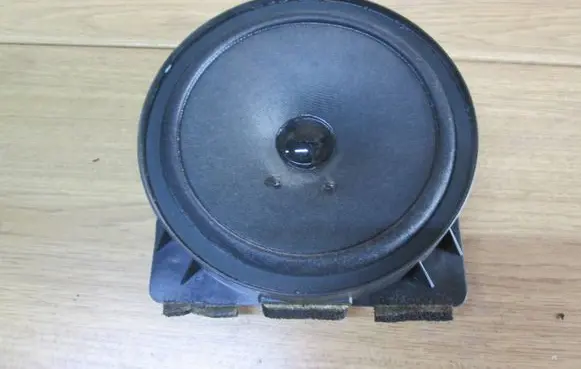 Honda Jazz Front door speaker