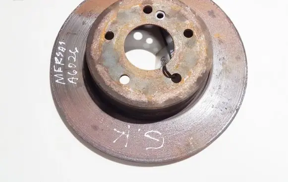 Mercedes-Benz E W210 Rear brake disc neventiliuojamas