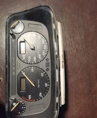 Volkswagen Golf III Speedometer (instrument cluster) 87001262