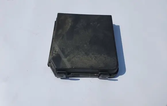 Renault Kadjar Fuse box cover 