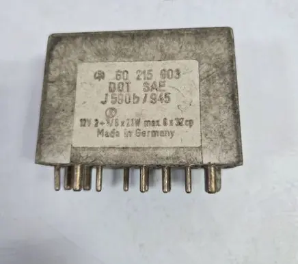 Mercedes-Benz E W124 Other relay 60215003 D0TSAE J5906945