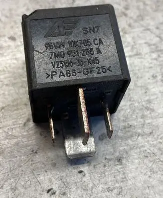 Volkswagen Sharan Other relay 7m0951253a