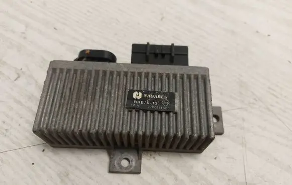 Volvo S40, V40 Glow plug pre-heat relay 7700111525