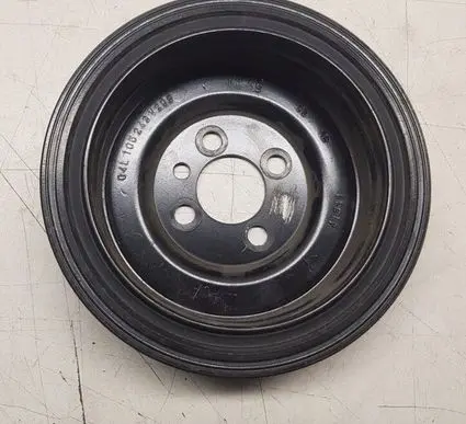 Volkswagen Tiguan Crankshaft pulley 04L105243